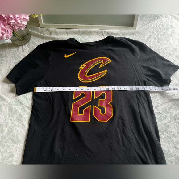 The Nike Tee Athletic Cut Dri-fit Cavaliers LeBron James 23 Jersey shirt Size L - Picture 4 of 8